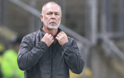 Cedo ou tarde: Não é hora da dispensa de Mano Menezes