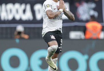 Sem Yuri Alberto e Pedro Raul, quem será o centroavante do Timão?